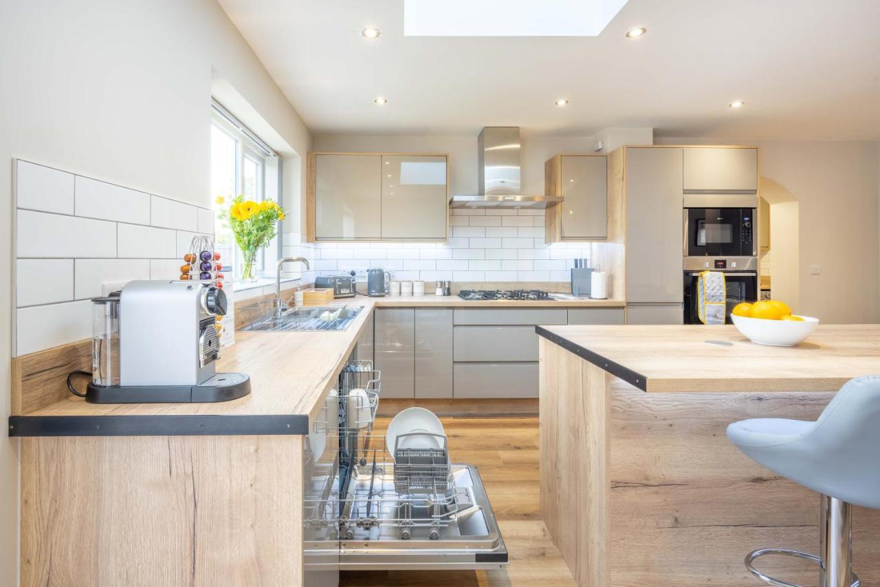 The Oaklands: Luxury 6-Bed Near Birmingham Attractions Villa Solihull Exterior photo